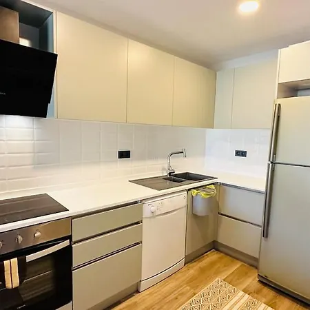 Apartment Bagla Denize Sifir Bahce Kat 2+1 Daire *