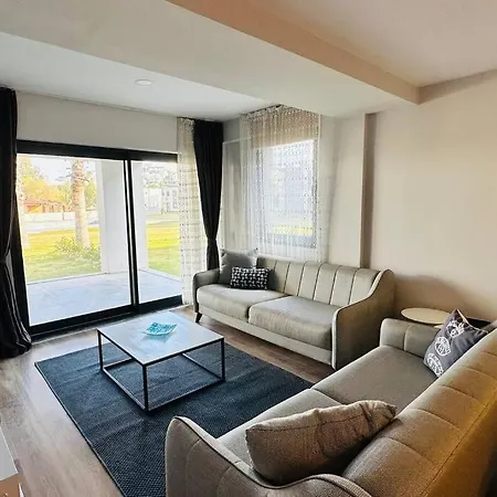 Apartment Bagla Denize Sifir Bahce Kat 2+1 Daire