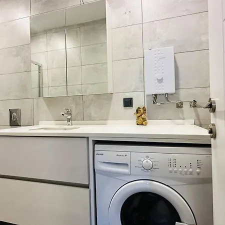 Apartment Bagla Denize Sifir Bahce Kat 2+1 Daire
