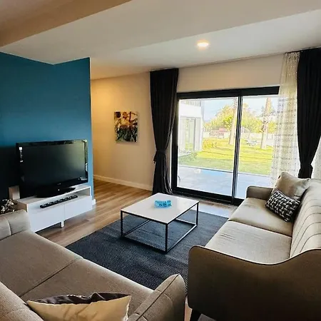 Bagla Denize Sifir Bahce Kat 2+1 Daire Bodrum